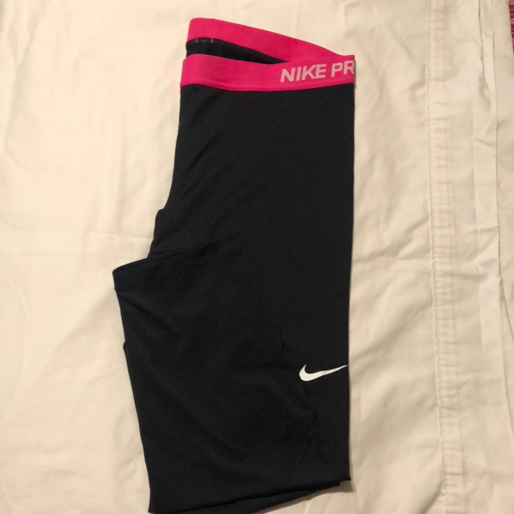 Nike Pro 3/4 length leggings